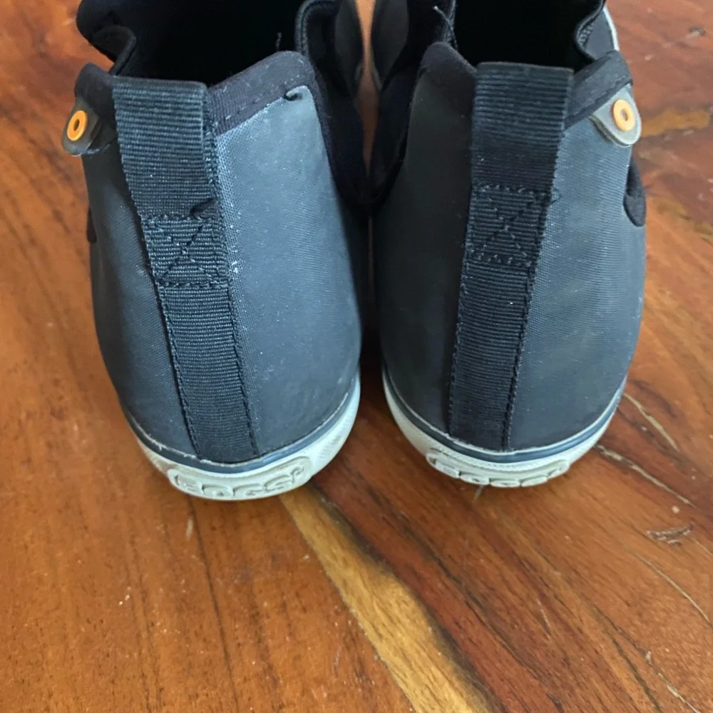 Bogs Kicker Chelsea‎ ankle water resistant Black Slip-On boots youth size 6